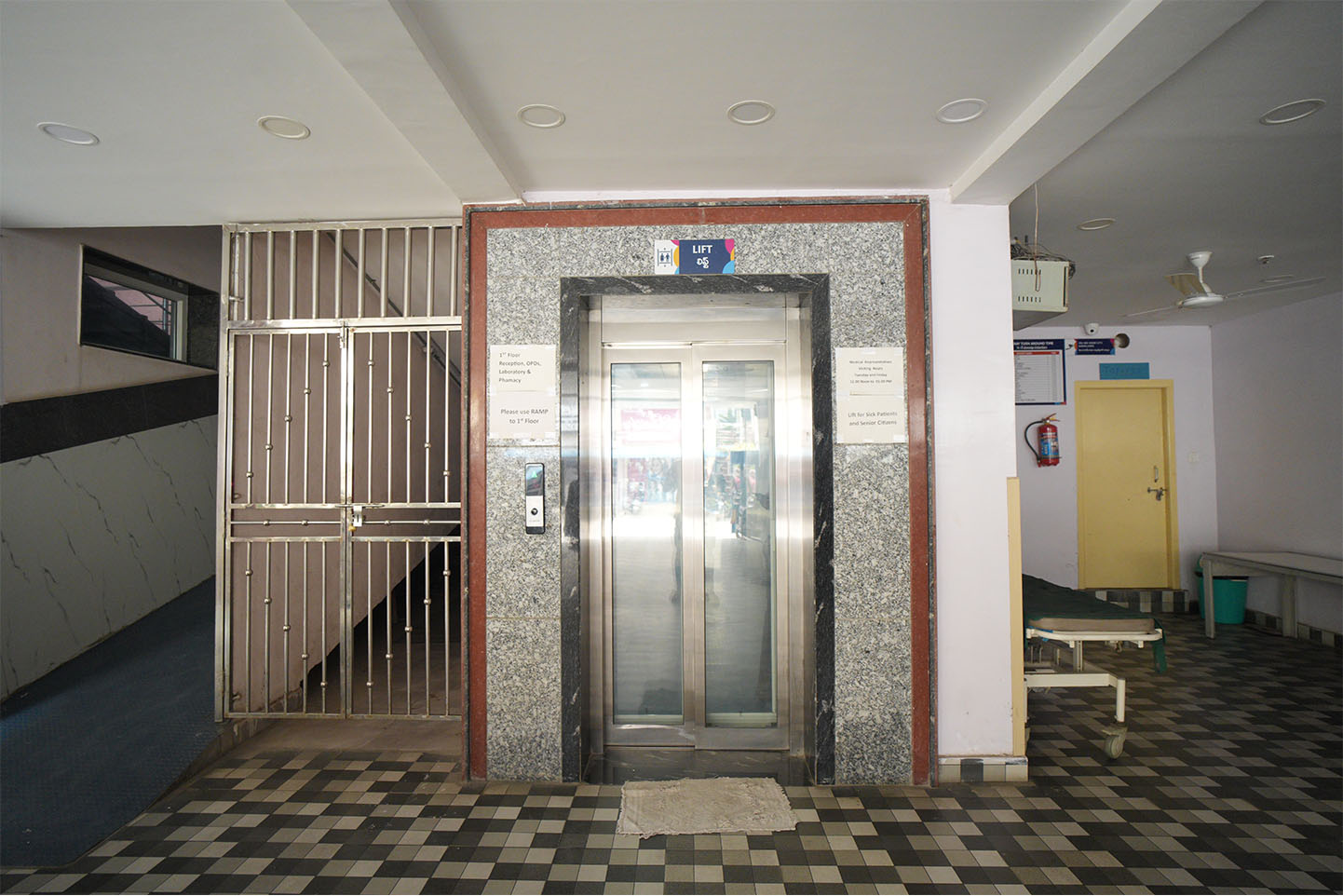 Maternity and patient care at Sri Harinya Hospitals